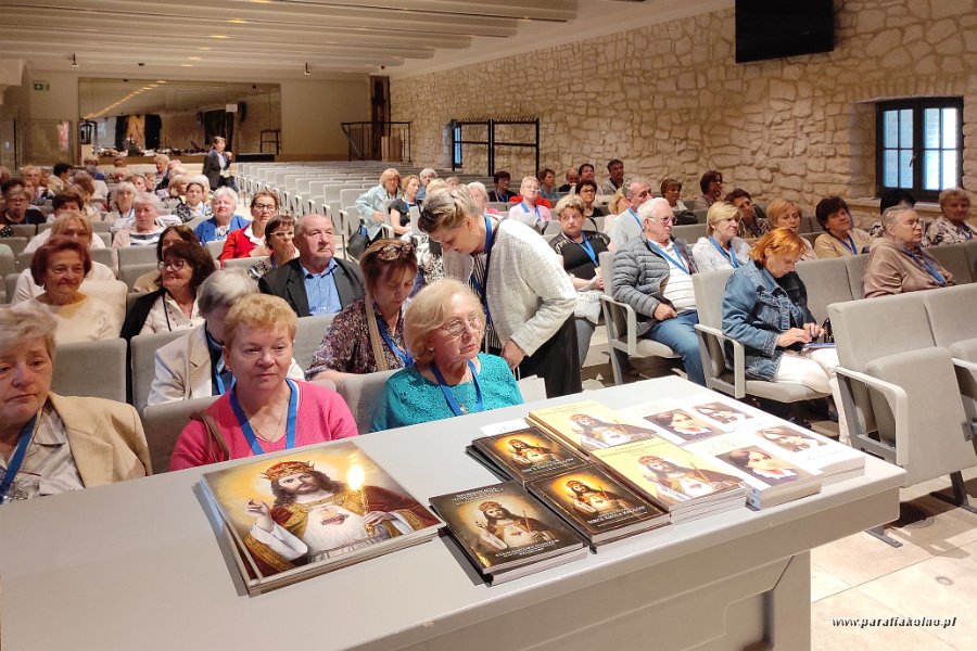 099 Konferencje w Sali Papieskiej.jpg